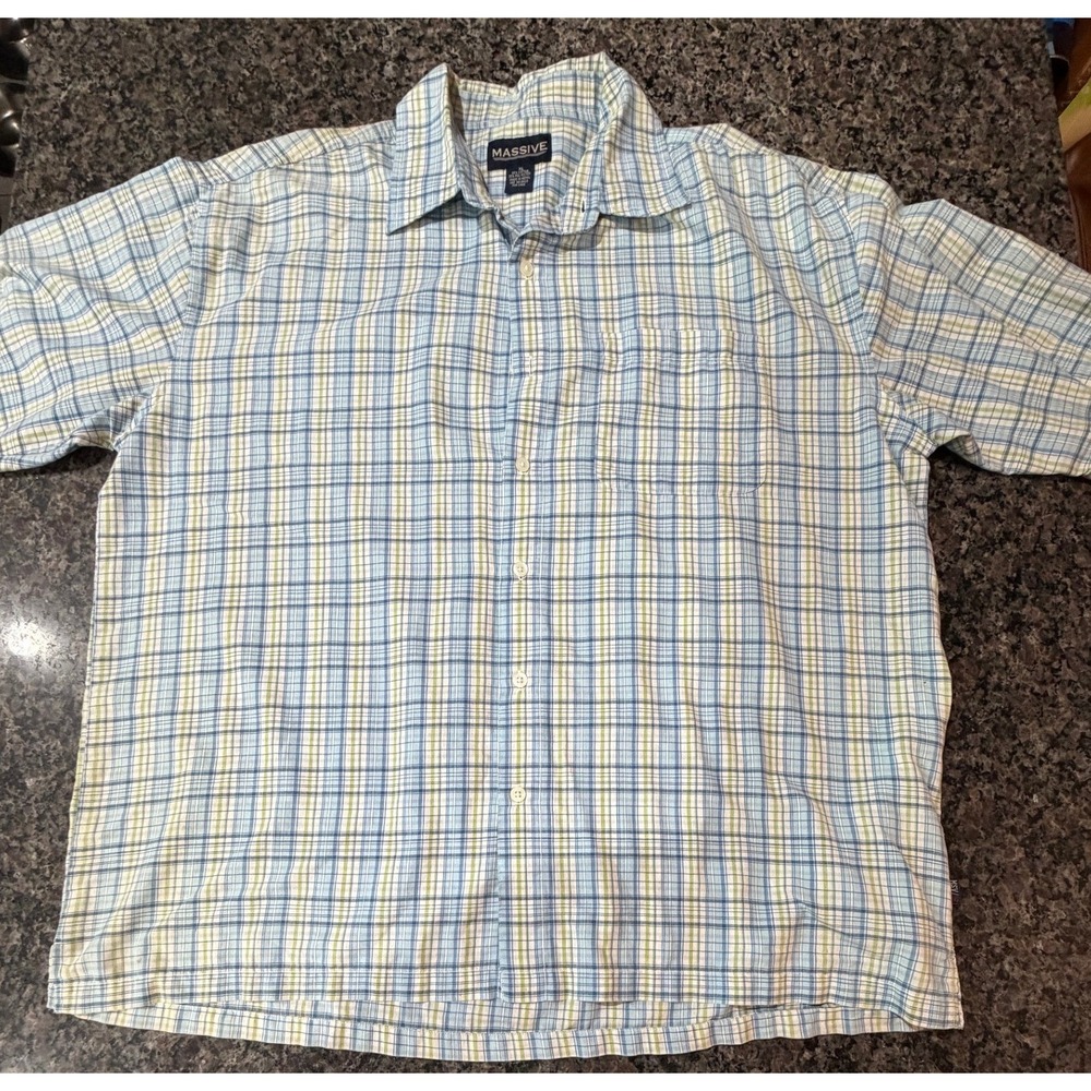 Massive Mens XL Short Sleeve Button Down Shirt Blue Green Plaid Cotton Blend
